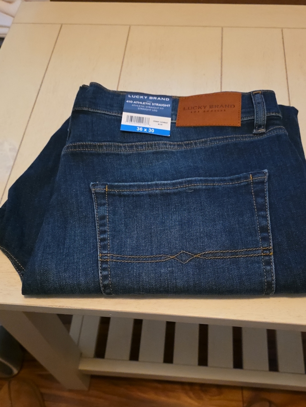 Lucky Brand 36/30 Men's Straight Jeans - Dark Indigo with Tan Stitching